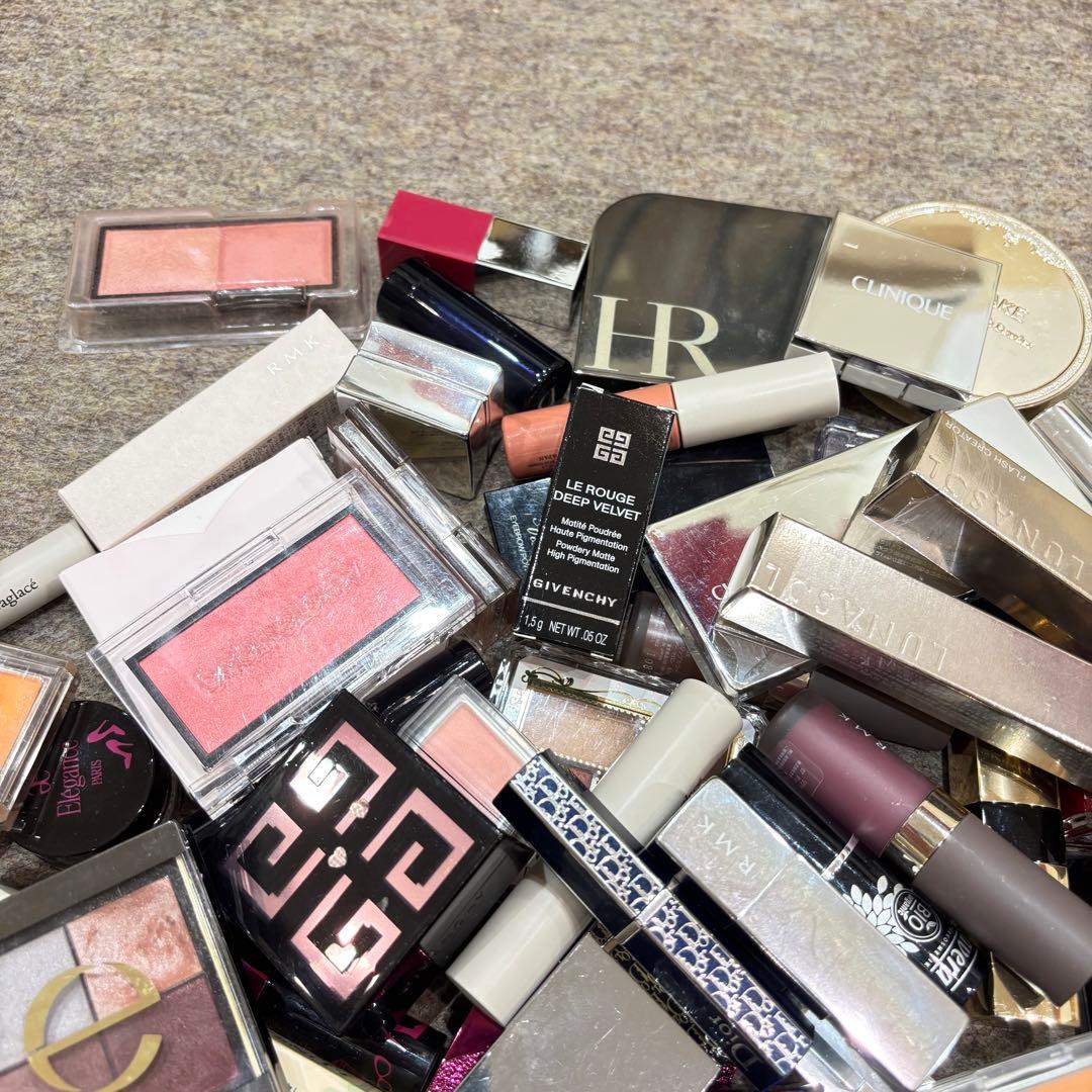 ブランド　デパコス・ディオール多め！　コスメ　化粧品大量纏め売り約70点