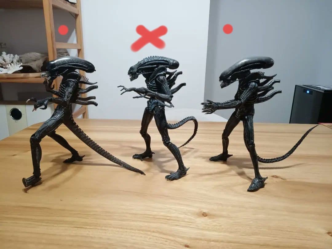 エイリアンフィギュア2点セット(赤〇)SF・ホラー alien