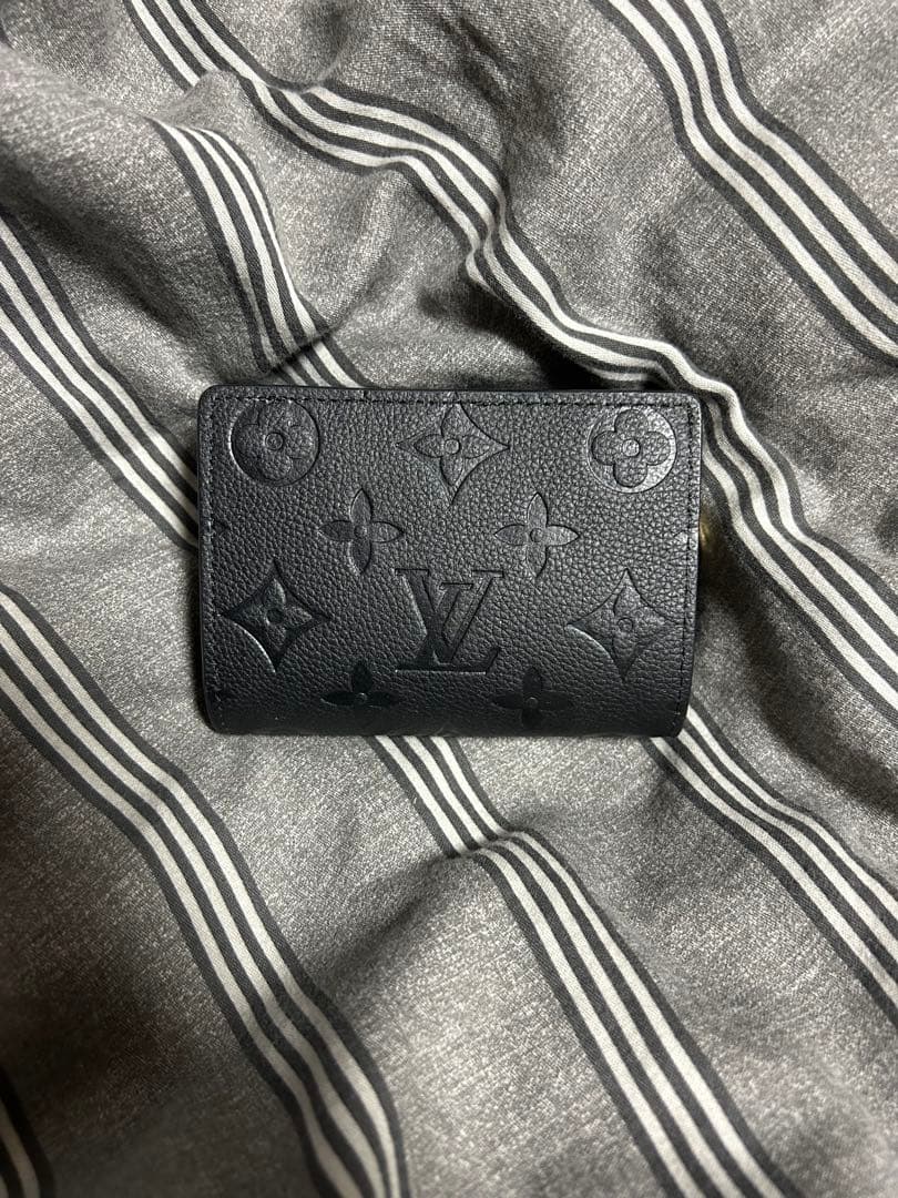Louis Vuitton ブラック 二つ折り財布 ルイヴィトン Louis Vuitton 二つ折り財布 ユニセックス
