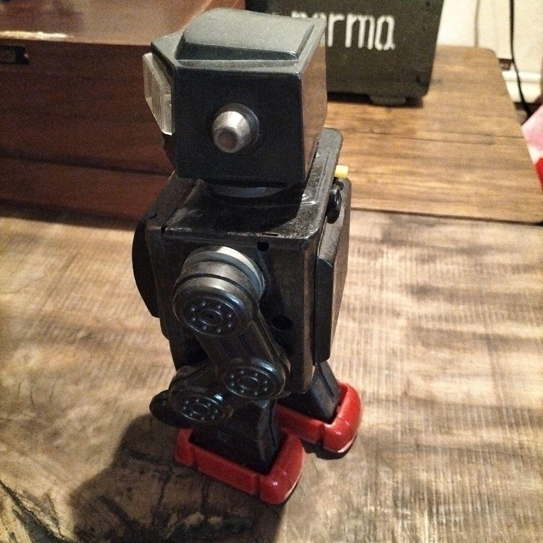 ロボット　ブリキ