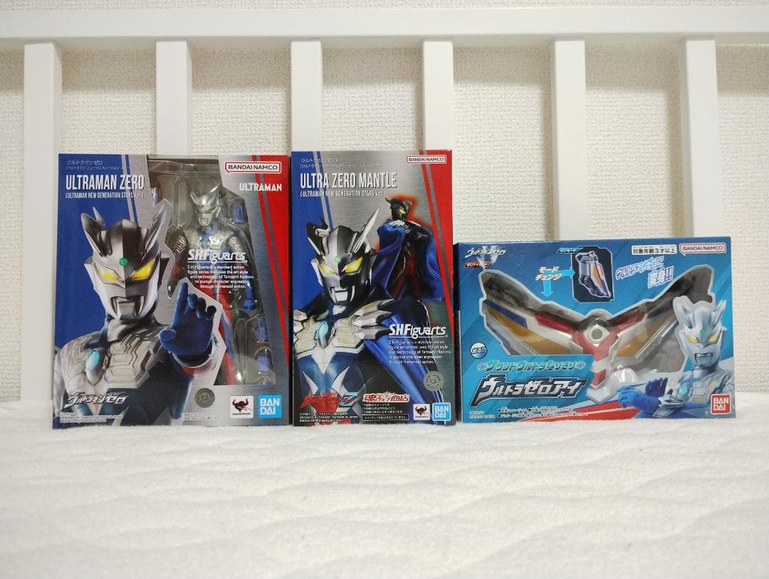 S.H.Figuarts ウルトラマンゼロ、ゼロマント＋おまけ付き