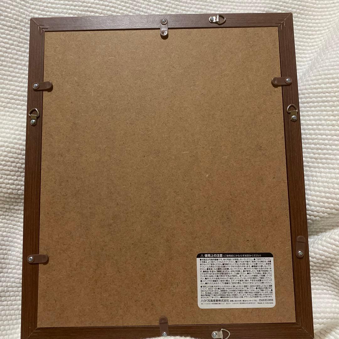 ★いわさきちひろ 『後ろ姿のおさげ髪の少女』ブラウン額縁/窓際のトットちゃん