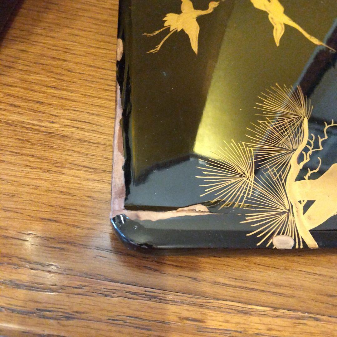 昭和レトロアンティーク黒漆塗り木製4段重箱 松と鶴の蒔絵デザイン