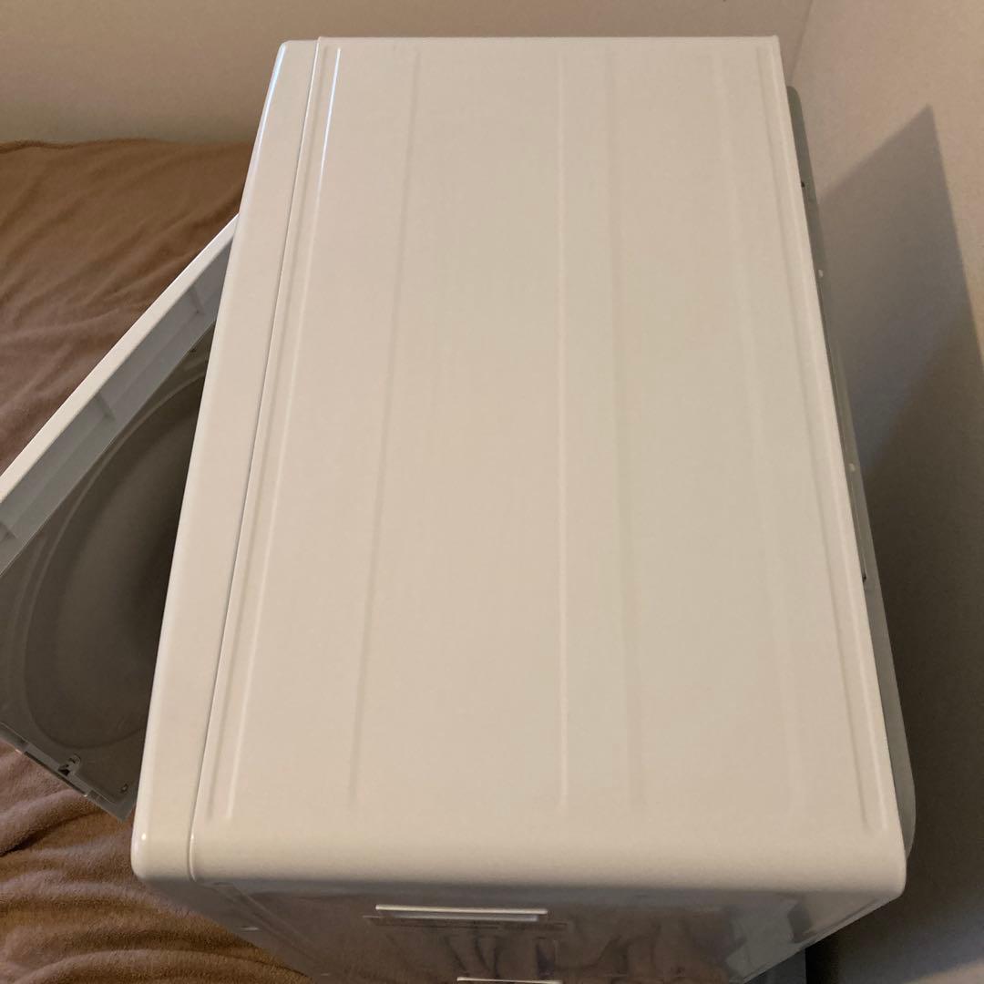 日立除湿形電気衣類乾燥機　DE-N40WX 4.0kg [送料無料]