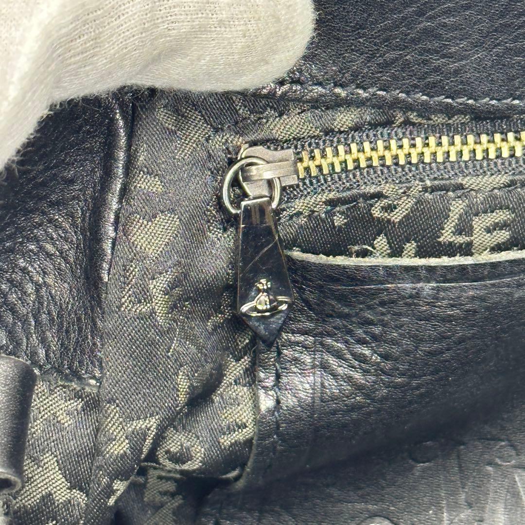 【ヴィヴィアンウエストウッド】ヌーロック オーブ ハンドバッグ スタッズ レザー