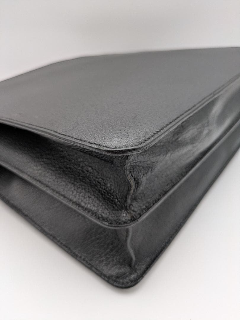 GUCCI　グッチ　ビジネスバッグ　レザー　ブラック　5438