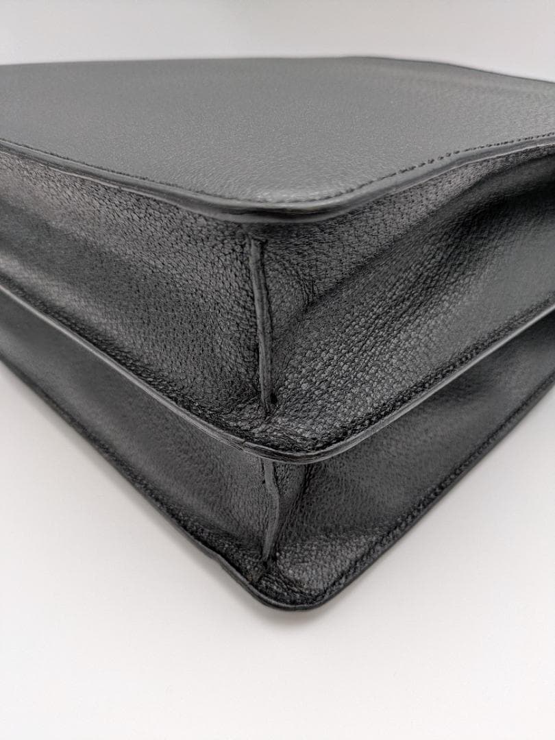 GUCCI　グッチ　ビジネスバッグ　レザー　ブラック　5438