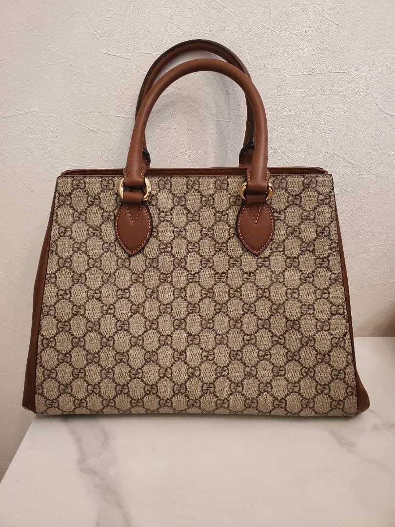 Gucci トートバッグ 刺繍の蜂と花柄