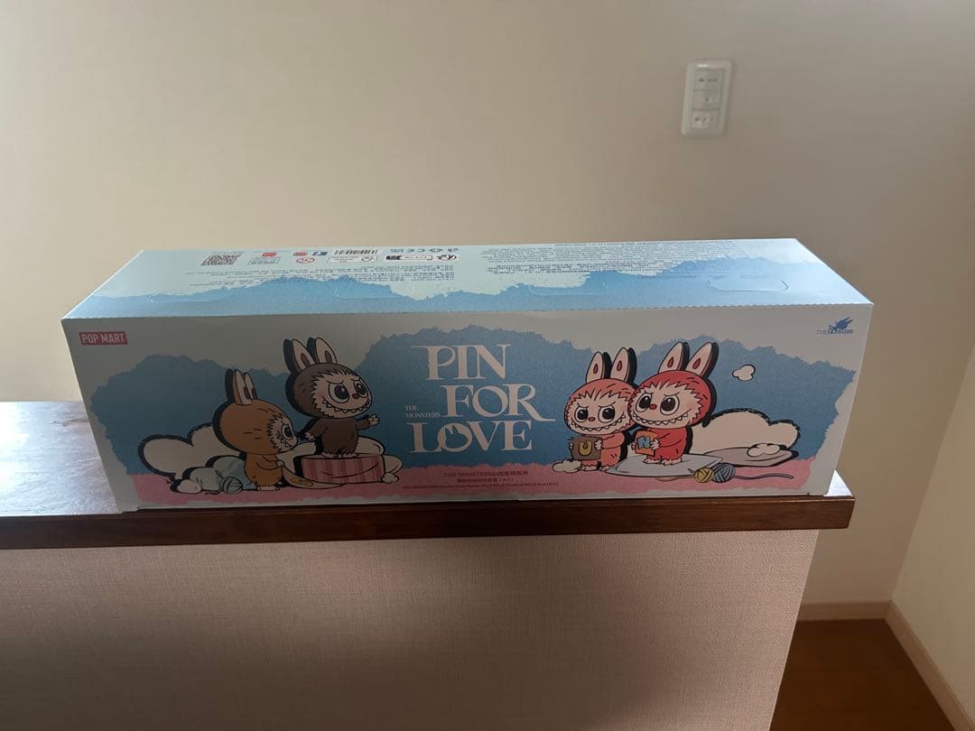 s*e様 正規品・新品ラブブ アルファベット PIN FOR LOVE 4個