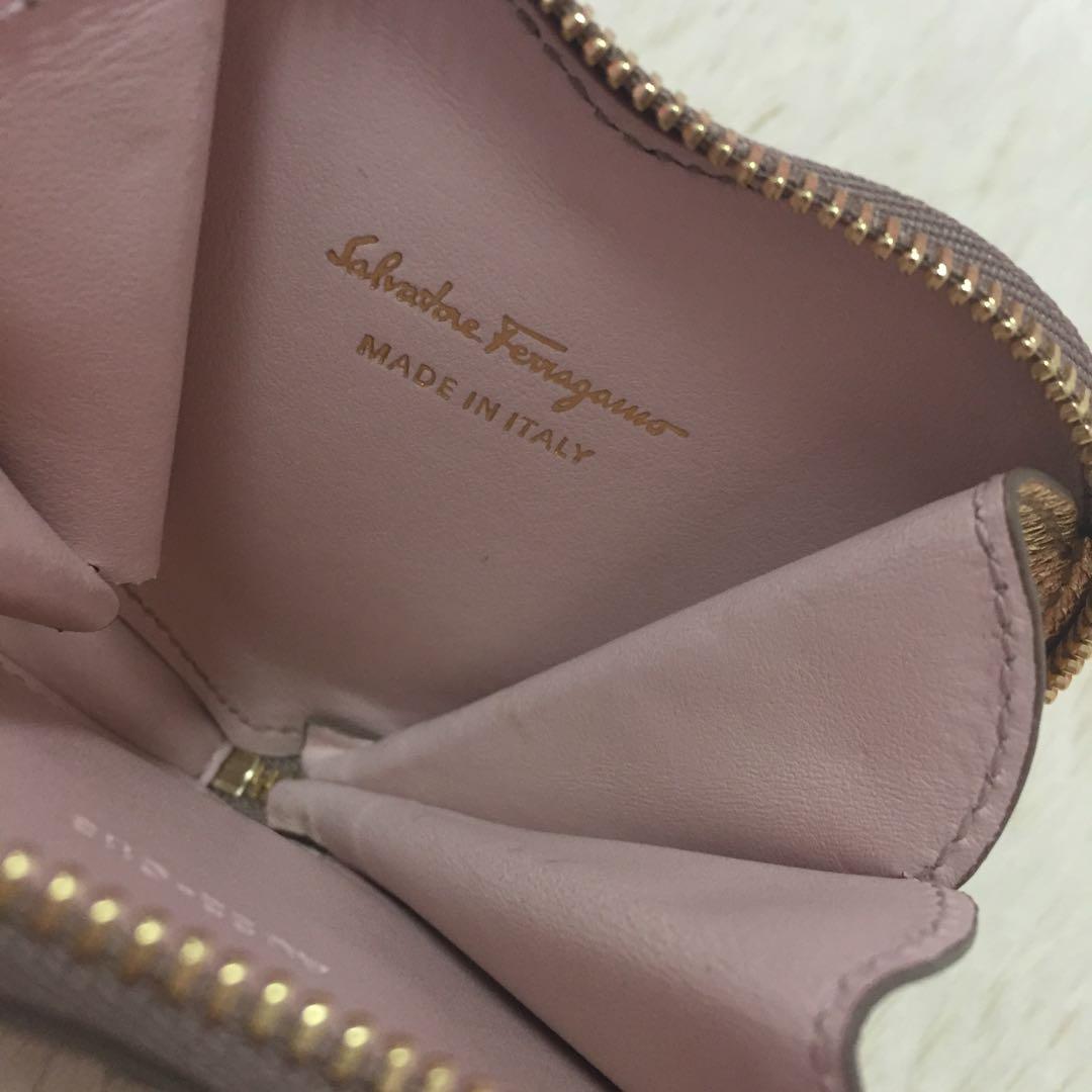 【新品未使用】フェラガモ ハート ケース お財布