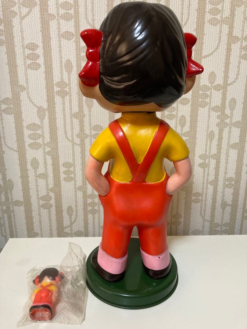 レトロ不二家ペコちゃんブリキ台首振り人形ソフビミニ人形セット