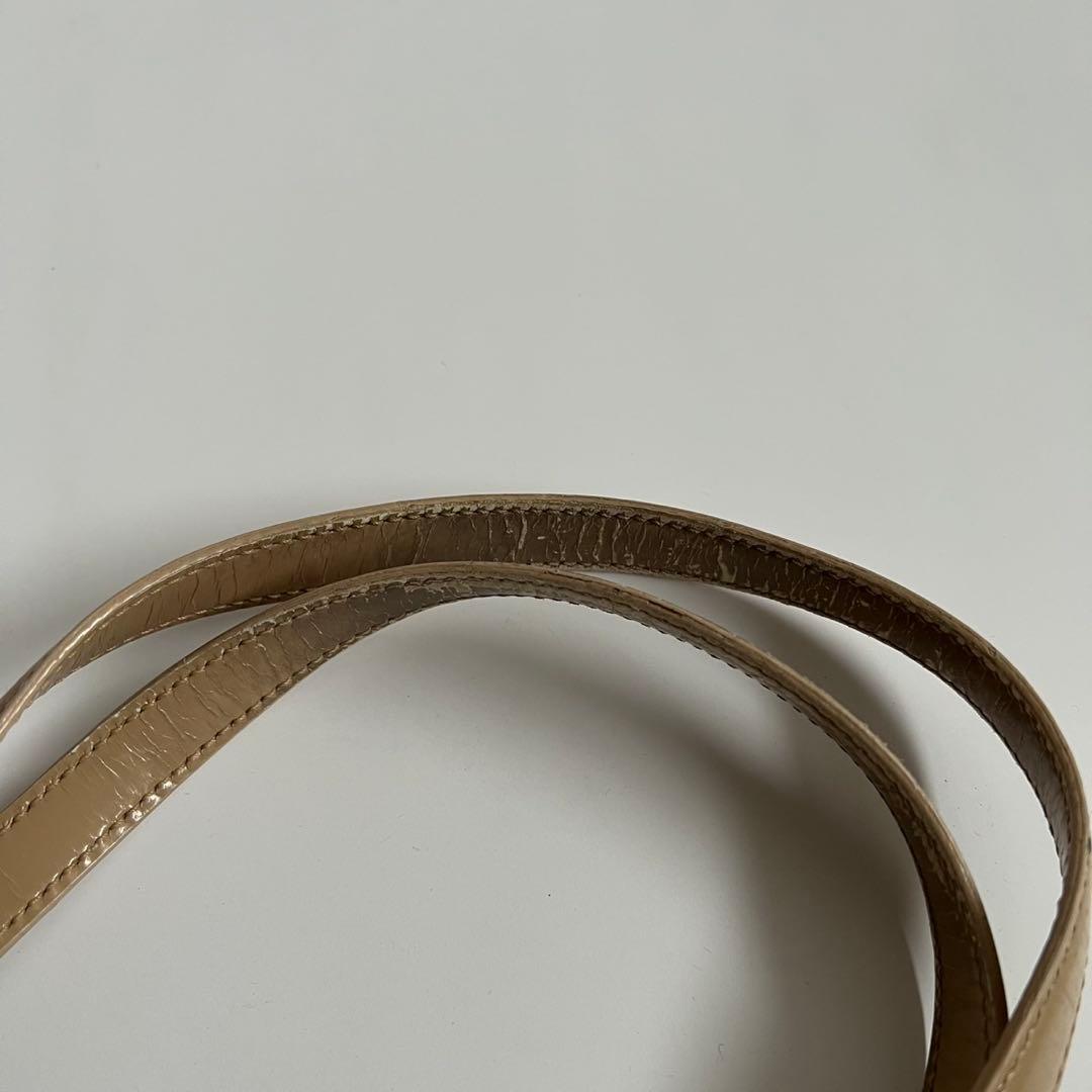 バッグ PRADA ENAMEL PATENT LOGO TOTE HAND BAG