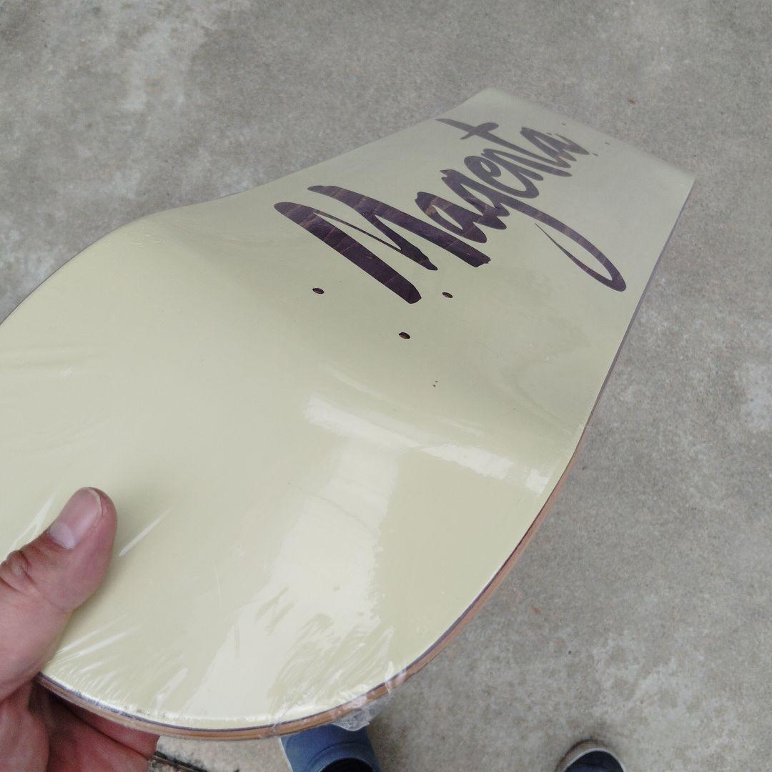 Magenta 8.125インチ