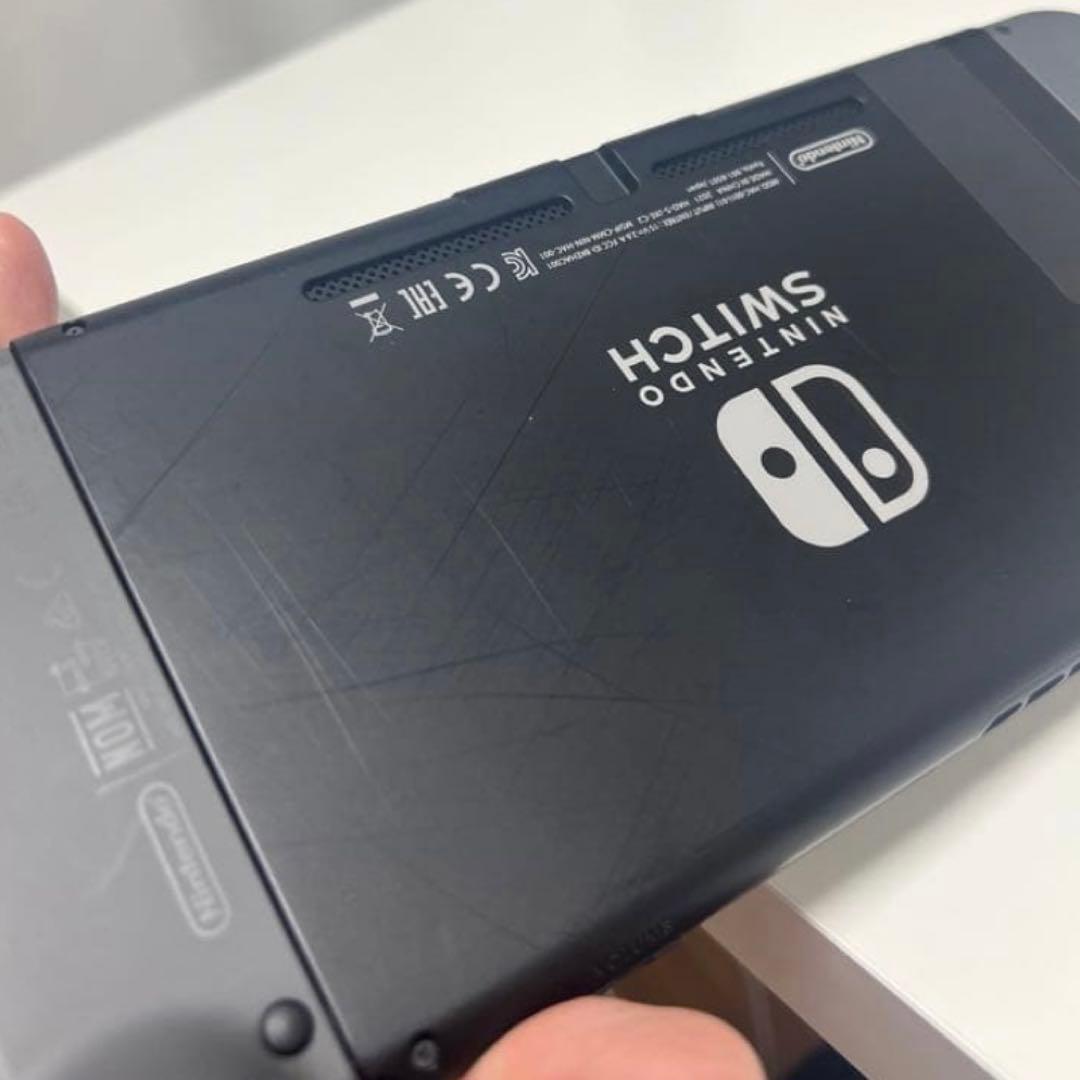 本日限定値下げ　Nintendo Switch 本体 + ゼルダコントローラー