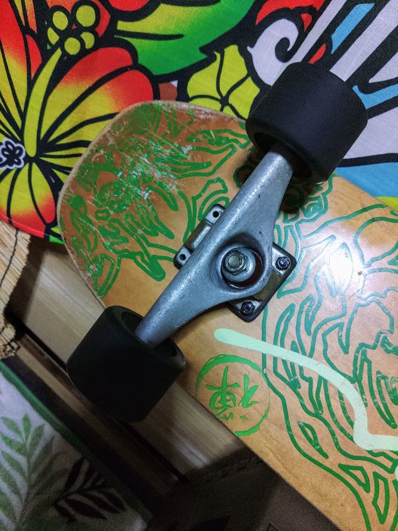 carverスケートボード　カーバースケートボード