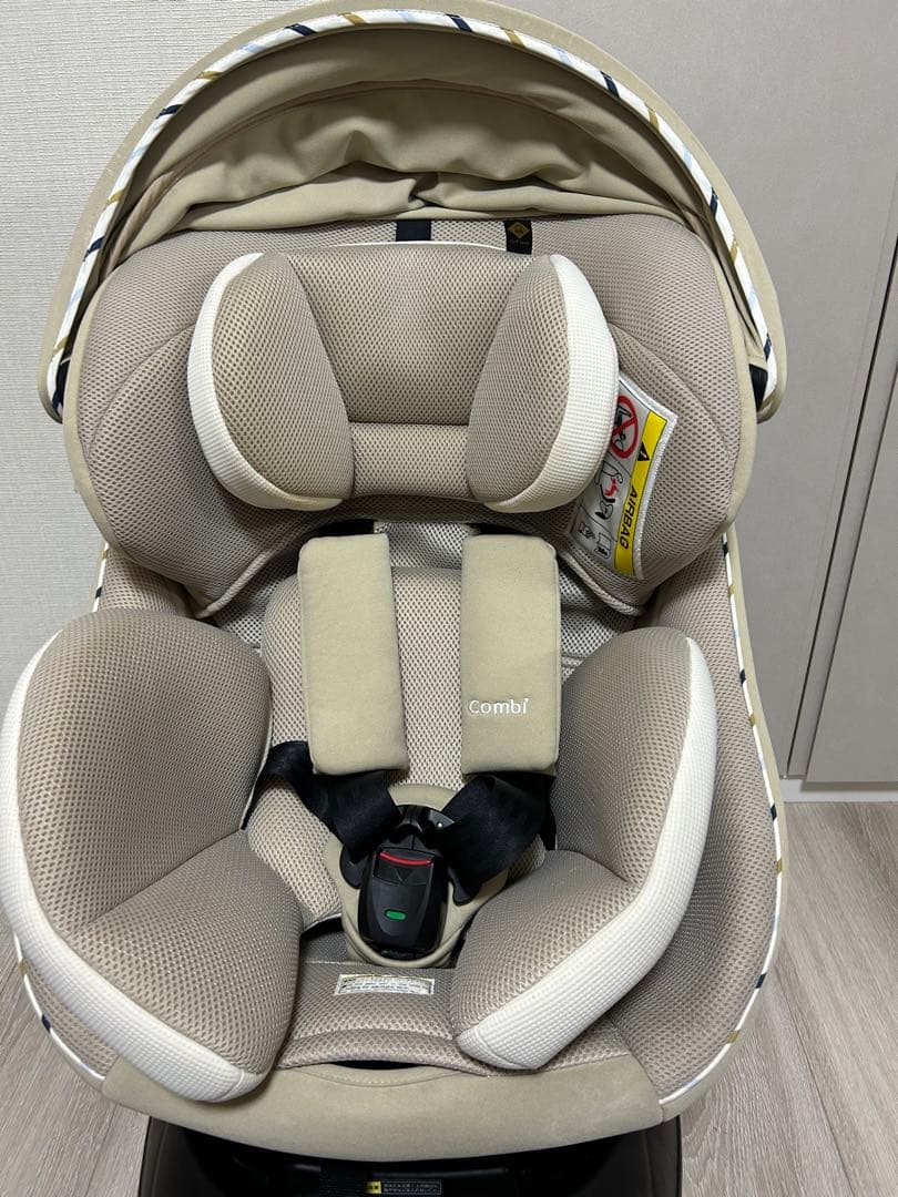 コンビクルムーヴ スマートisofix チャイルドシート ベージュ