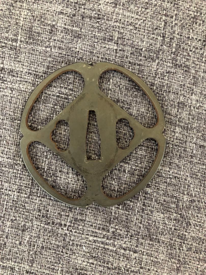 刀の鍔、鍔、鐔、刀、刀装具、武具、骨董品、アンティーク、古美術　美品