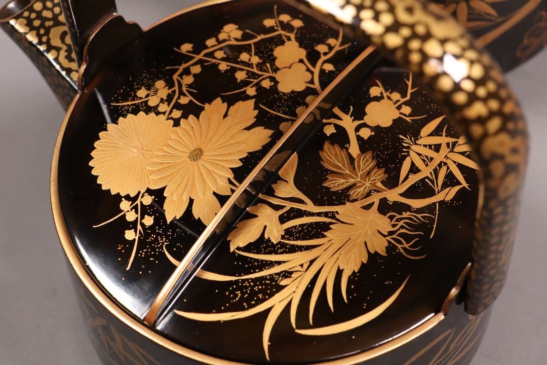 時代 四君子蒔絵 銚子 一対 天然木 草花 金蒔絵 黒塗 木製漆器【MA409】