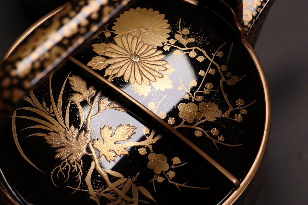 時代 四君子蒔絵 銚子 一対 天然木 草花 金蒔絵 黒塗 木製漆器【MA409】