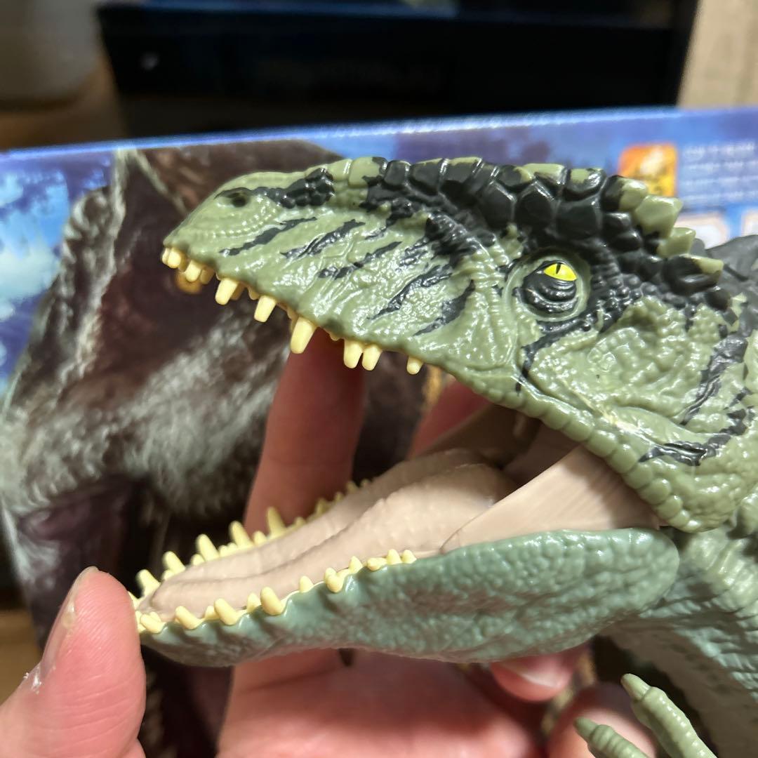 ジュラシックワールド スーパーかみつき！ほえるギガノトサウルス