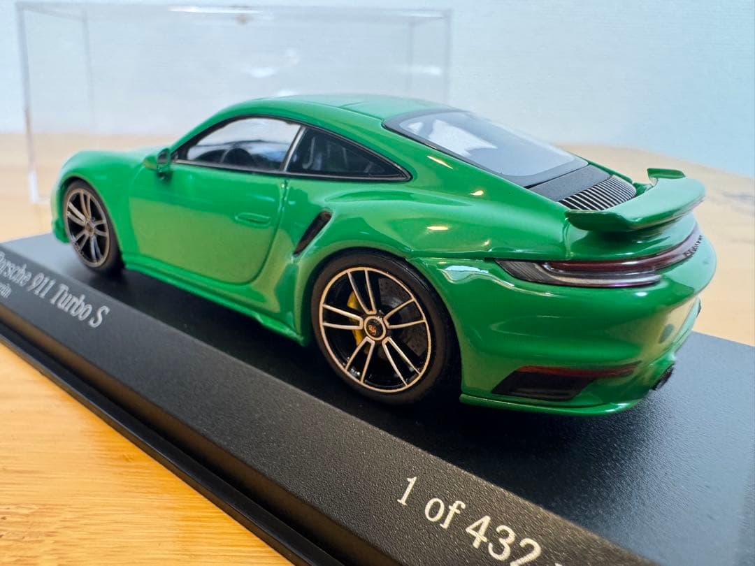 【MINICHAMPS】限定432台Porsche 911 Turbo S