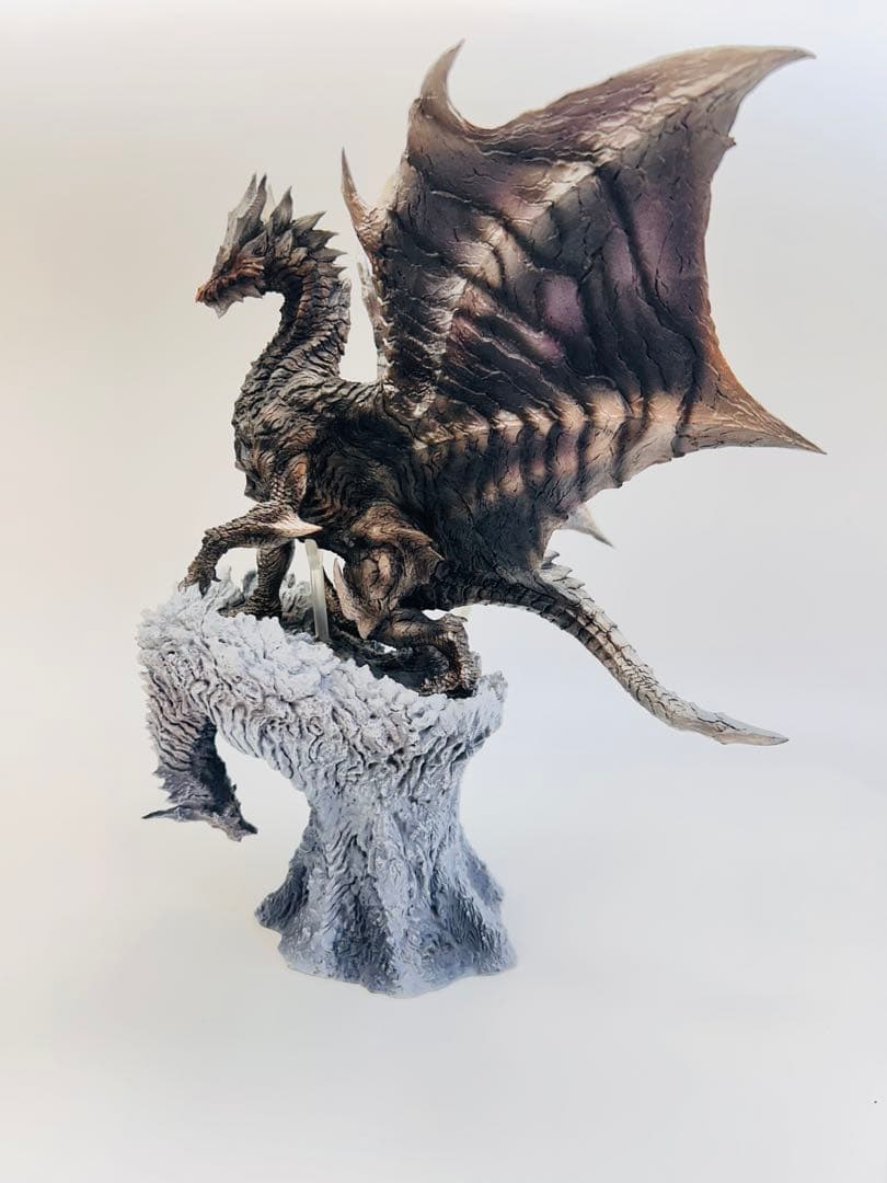 希少　モンスターハンター　クリエイターズモデル　クシャルダオラ　フィギュア　箱無