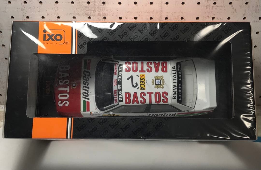 ミニカー BMW E30 M3 1/18