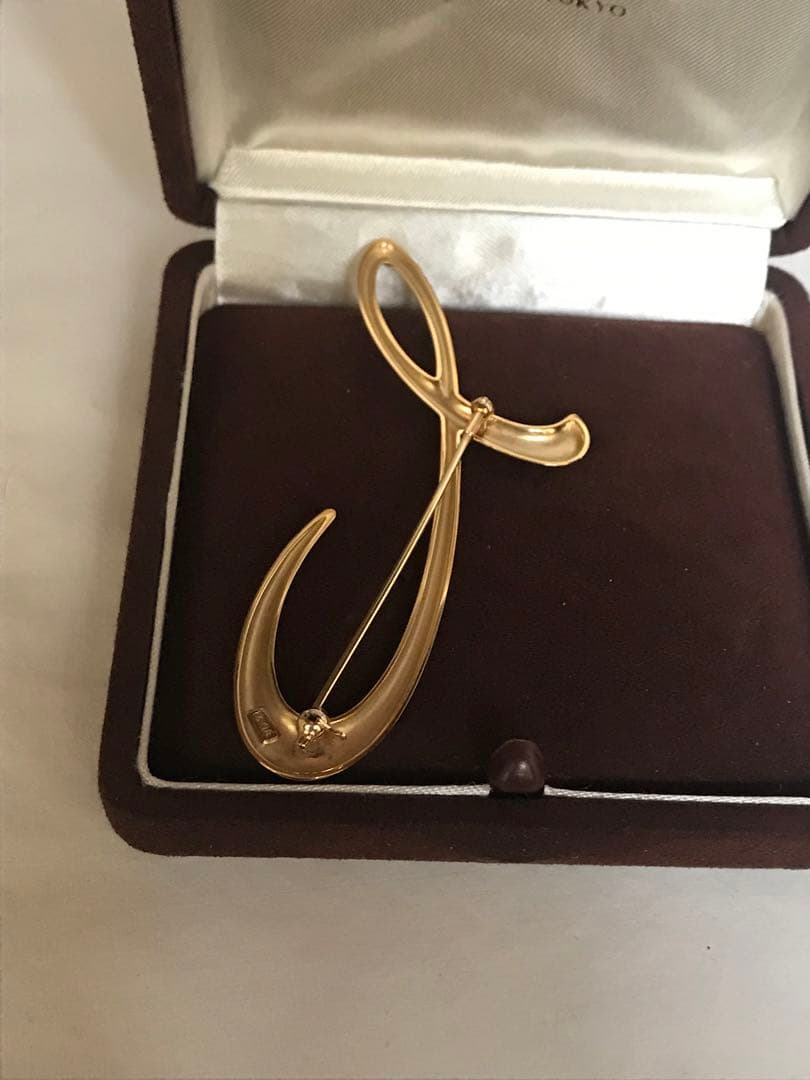 ミキモト イニシャルブローチ k18 18k18金 ウノアエレ好きな方にも