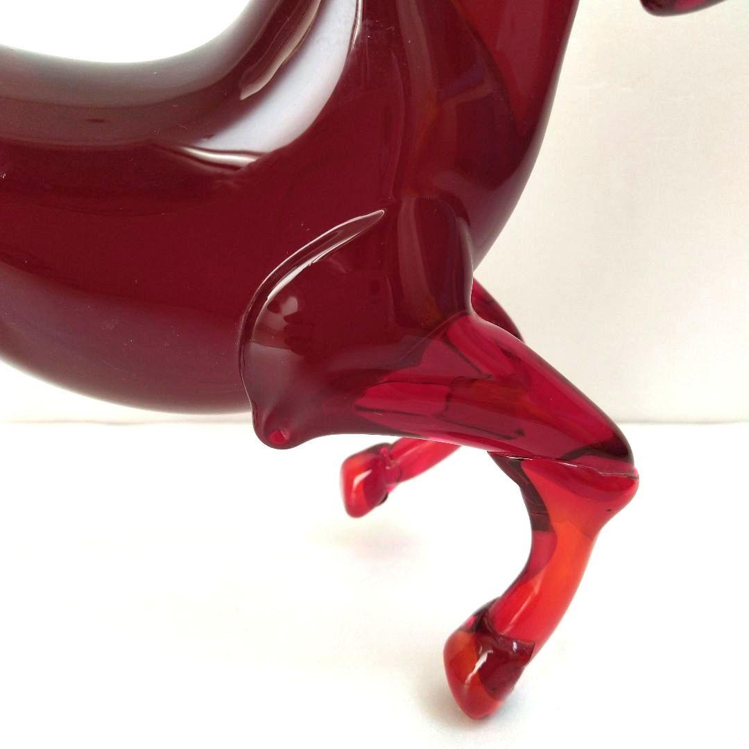 赤色 ガラス製 馬の置物 翼付き - メルカリ