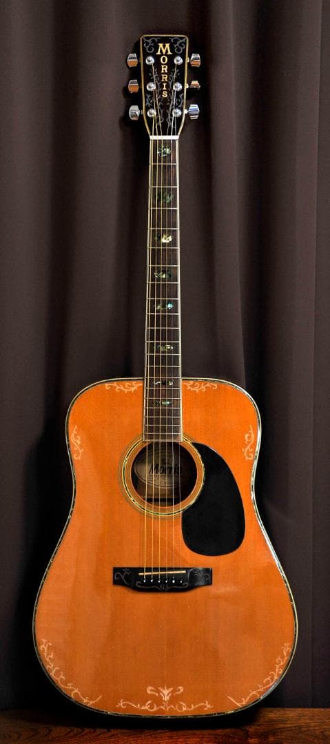 ☆MORRIS Wシリーズの華やかな場面で演出を高める【彫刻装飾ギター】