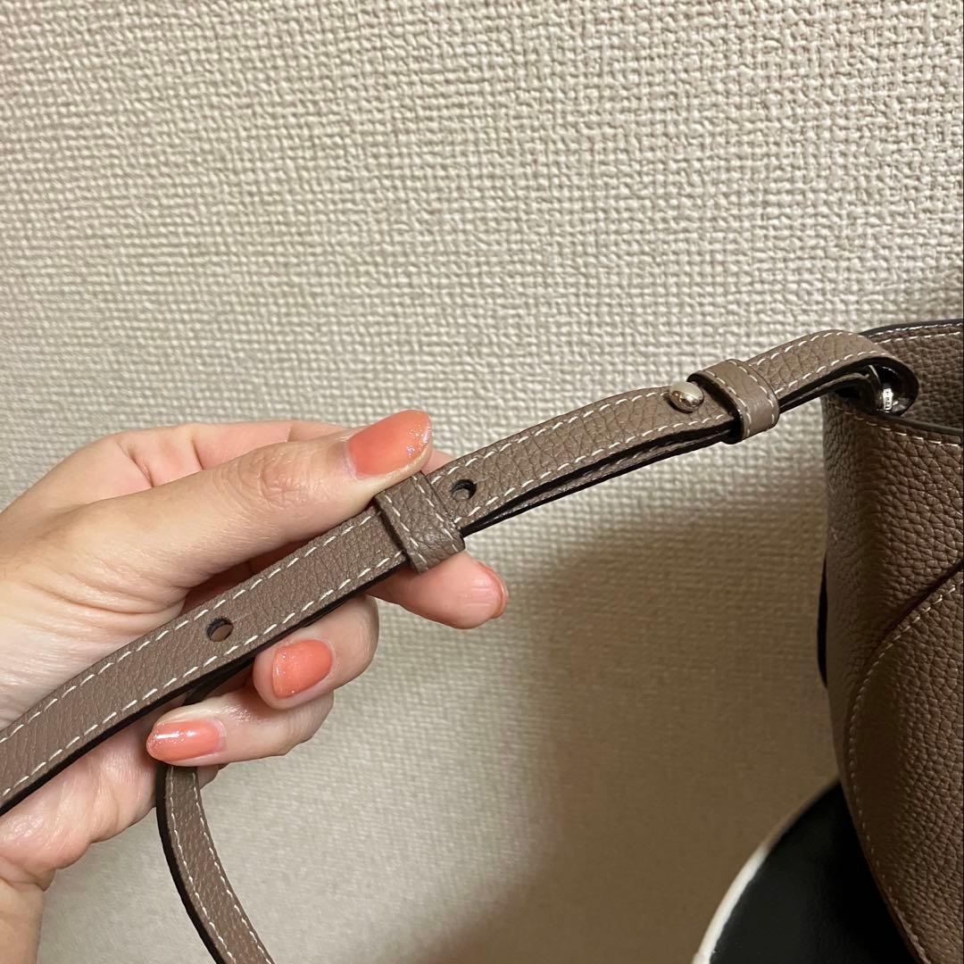 ボナベンチュラ　ミア　ミアトート22 トートバッグ　エトープ　エトゥープ