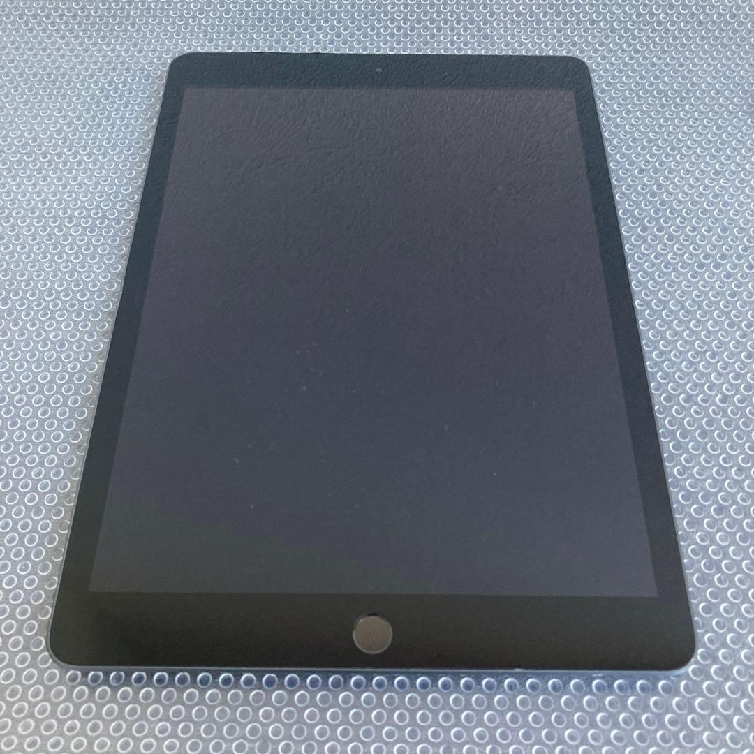 3588【早い者勝ち】電池良好☆iPad8 第8世代 32GB SIMフリー☆の通販は