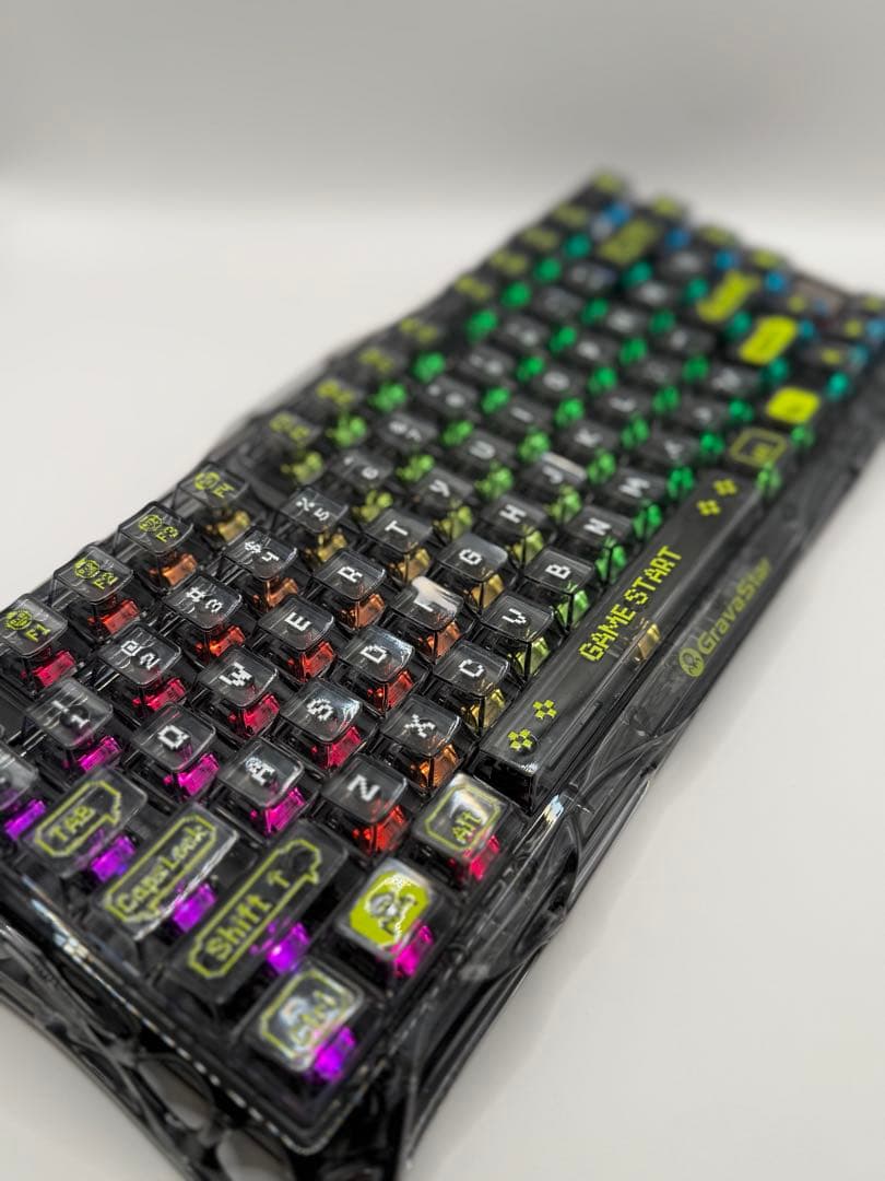 結城さくな × AMICIS ゲーミングキーボード 新品 未使用 開封のみ