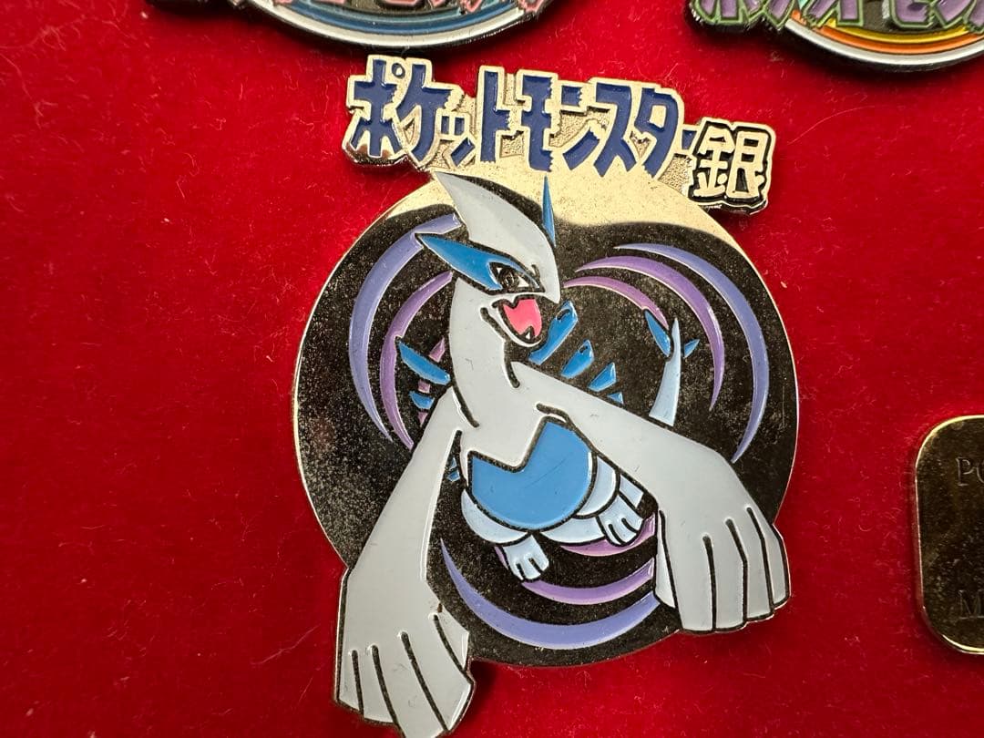 ポケモンピンズセット　ミレニアムバッチ　2000年製