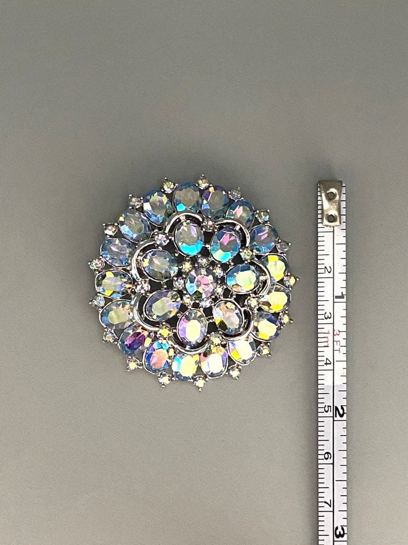 lotuscloud2607⭐️TRIFARI トリファリ ヴィンテージブローチ - メルカリ