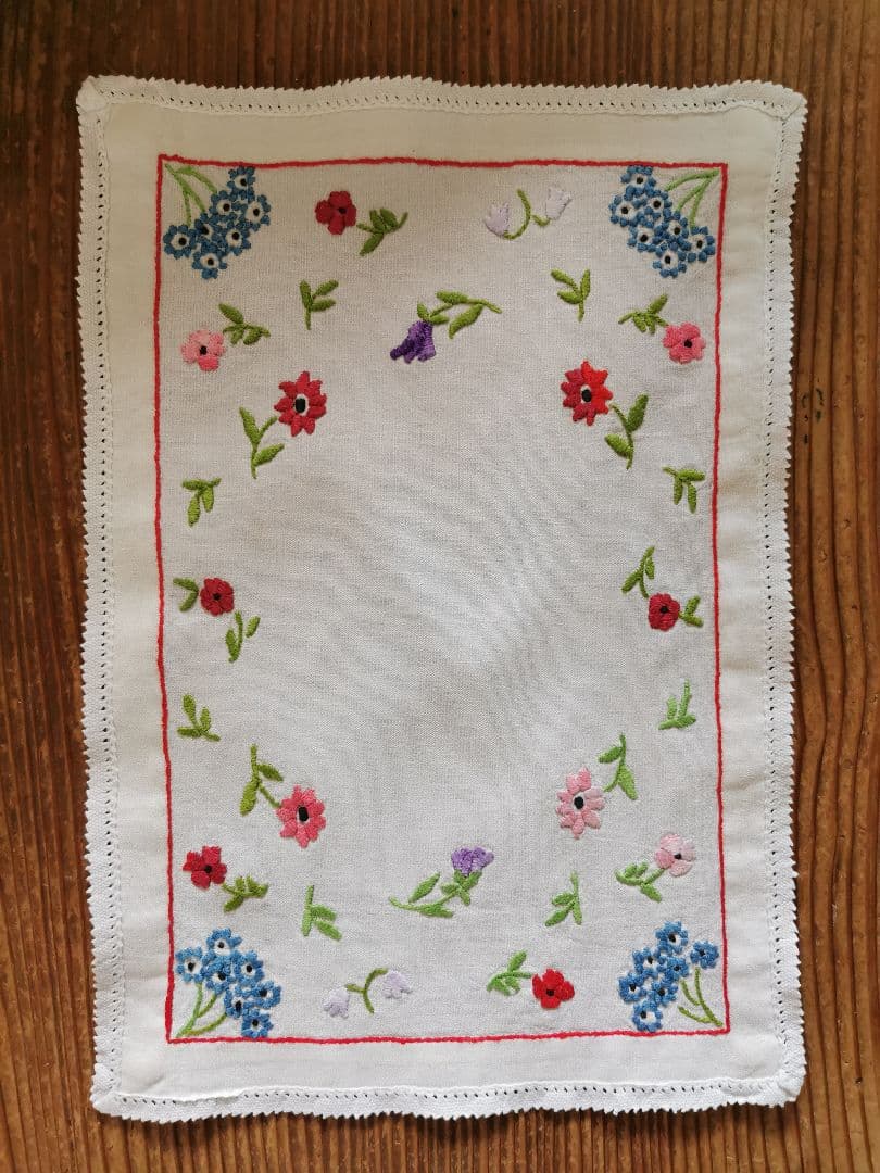 アンティークフランス 色糸小花手刺繍 リネンクロス トーションレース