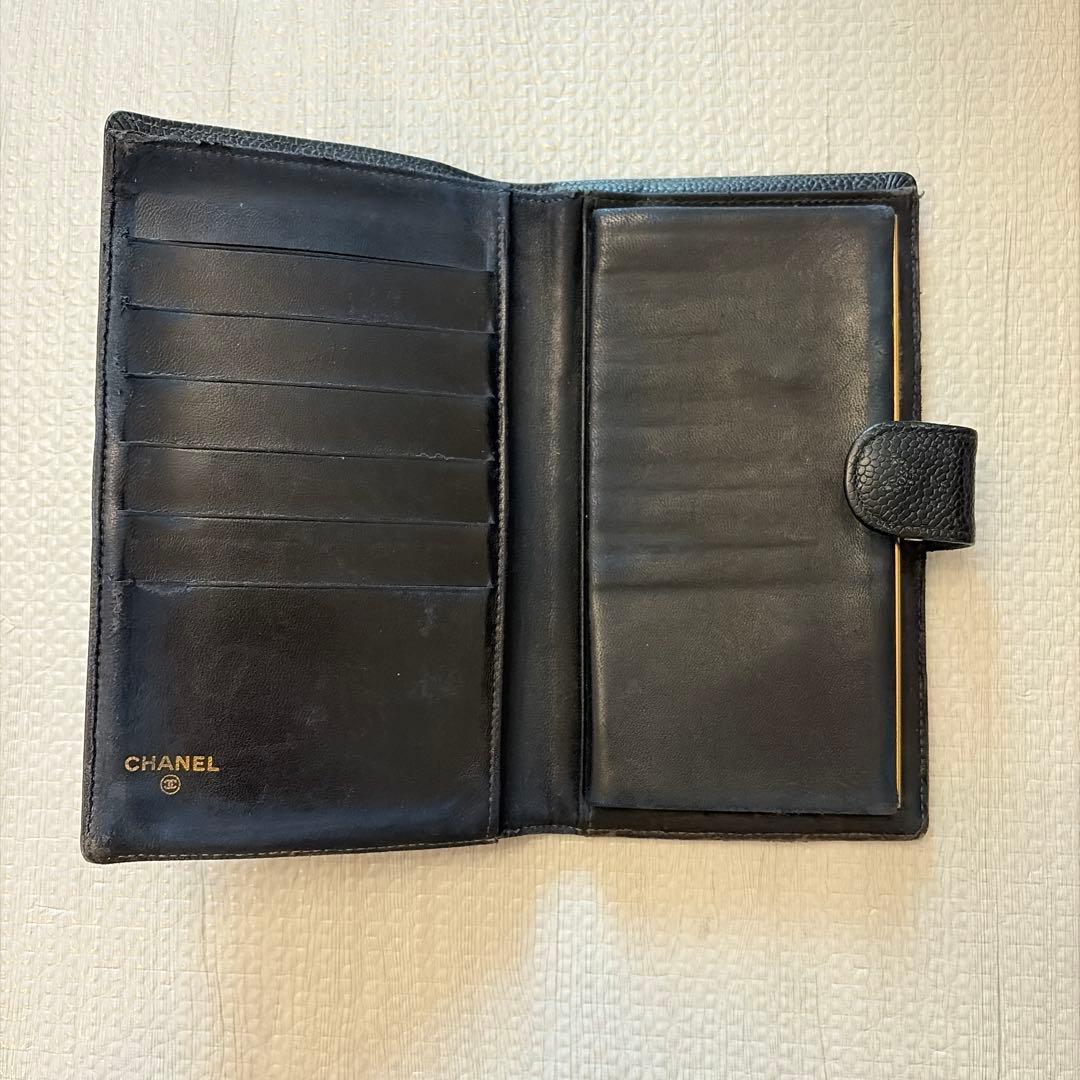 CHANEL キャビアスキン　ココマーク　二つ折り　長財布　黒