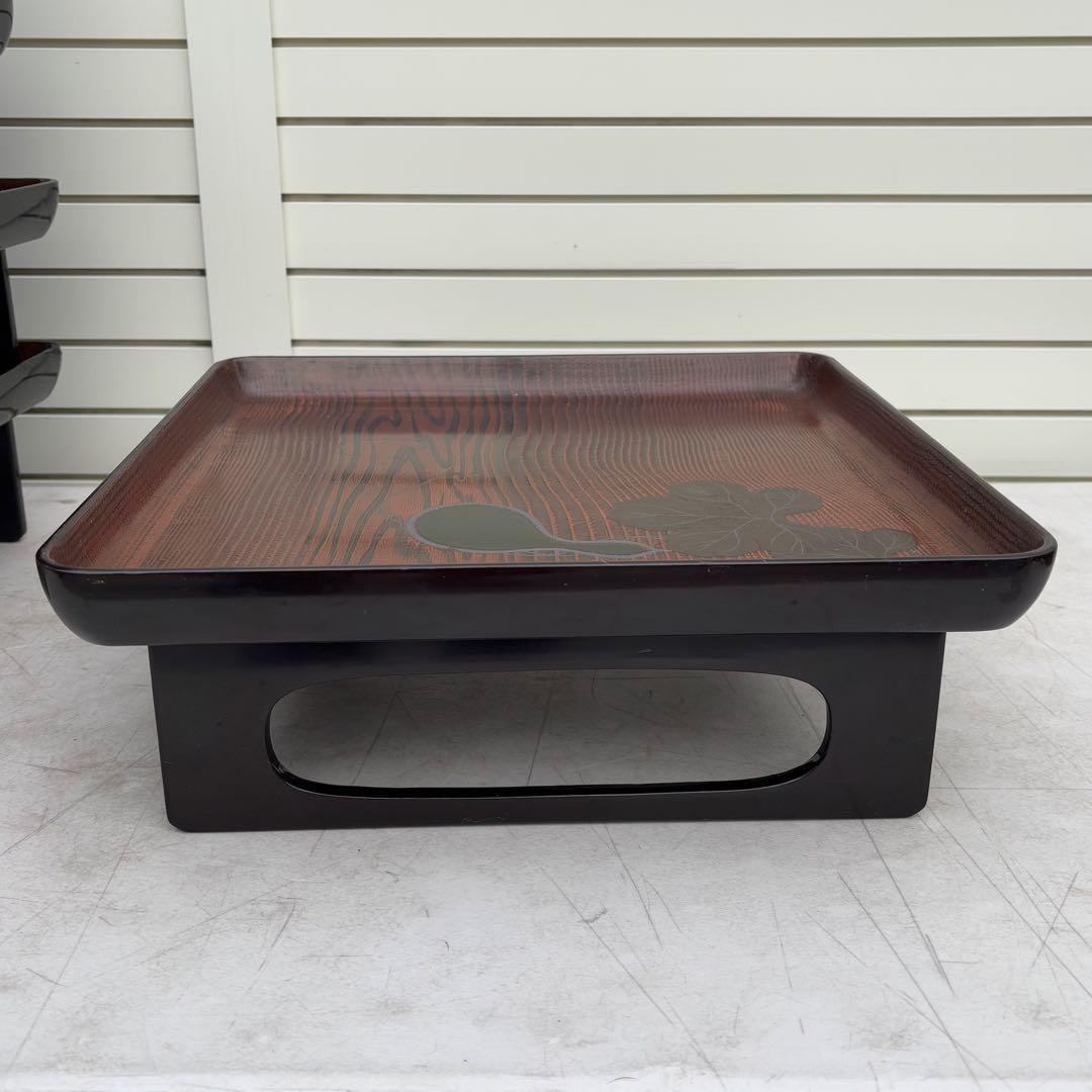 超高級、おもてなしにいかがですか？高台なお盆　漆器　脚付盆