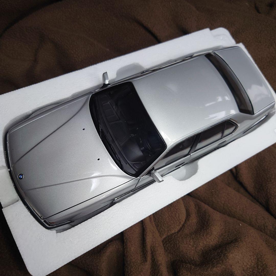 ミニチャンプス☆美品BMW730i・1987☆シルバー1/18ミニカー送料無料