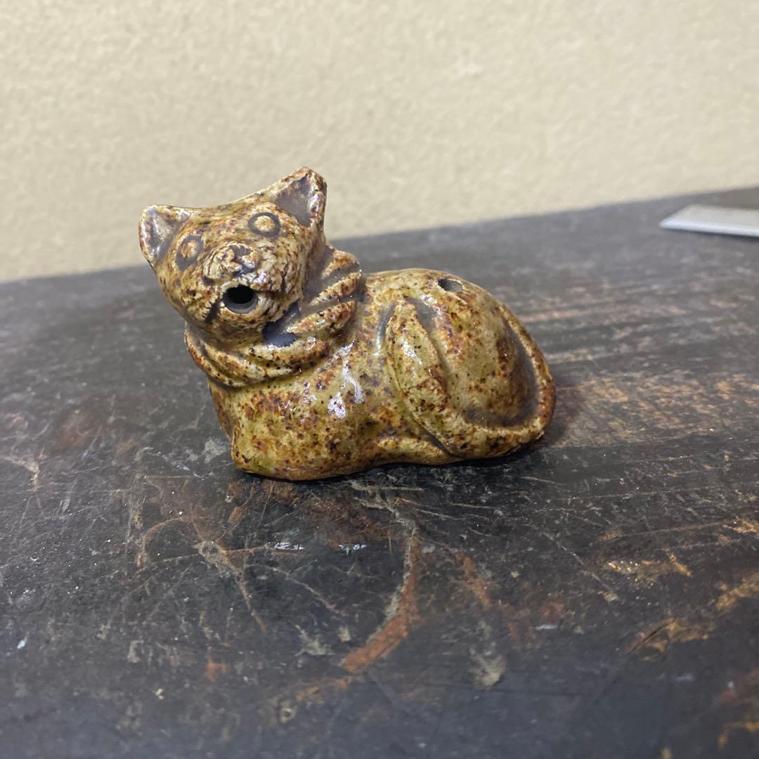 ネコ形 陶器 装飾品