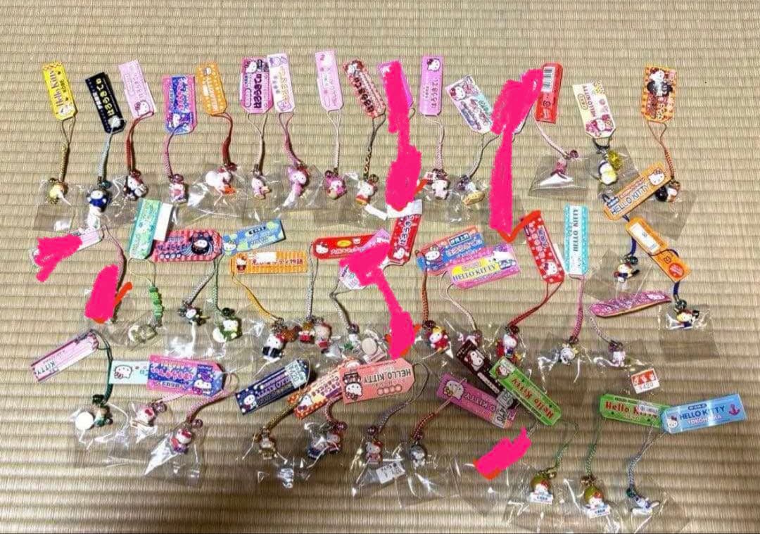 ハローキティ ご当地根付けキーホルダー 142個　レア物あり　まとめ売り