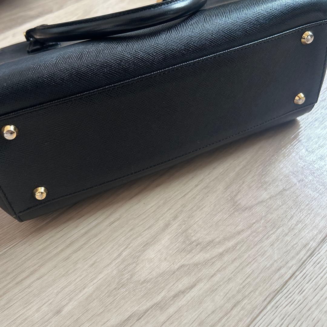 BURBERRY ブラック ハンドバッグ