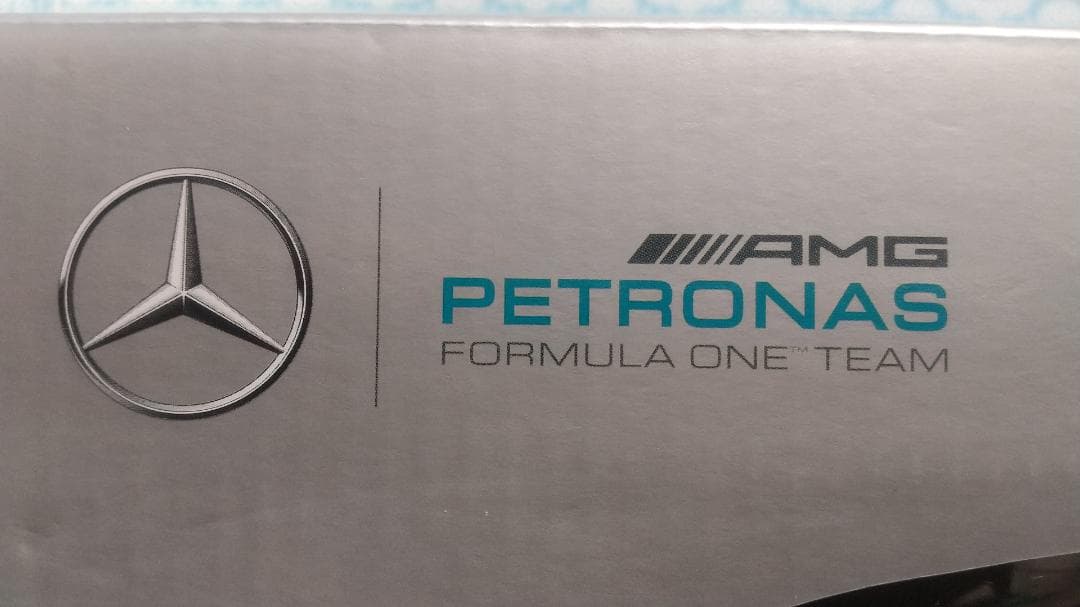 ミニチャンプス 1/18 メルセデス PETRONAS F1 L.ハミルトン