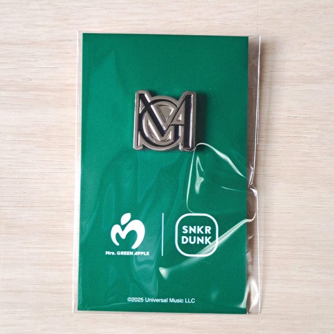 ミセス NEW ERA スニダン限定コラボ ピンズ ピンバッジ - メルカリ