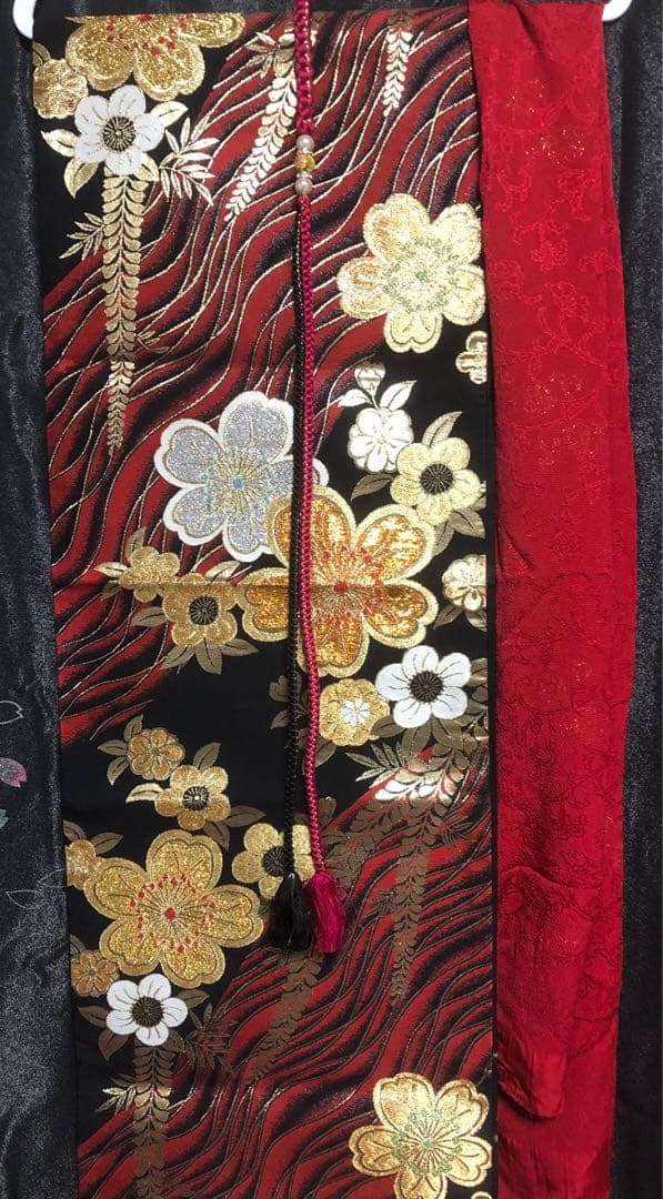 振袖 6点セット 黒と赤のラメ入りグラデーション 蝶と花 成人式