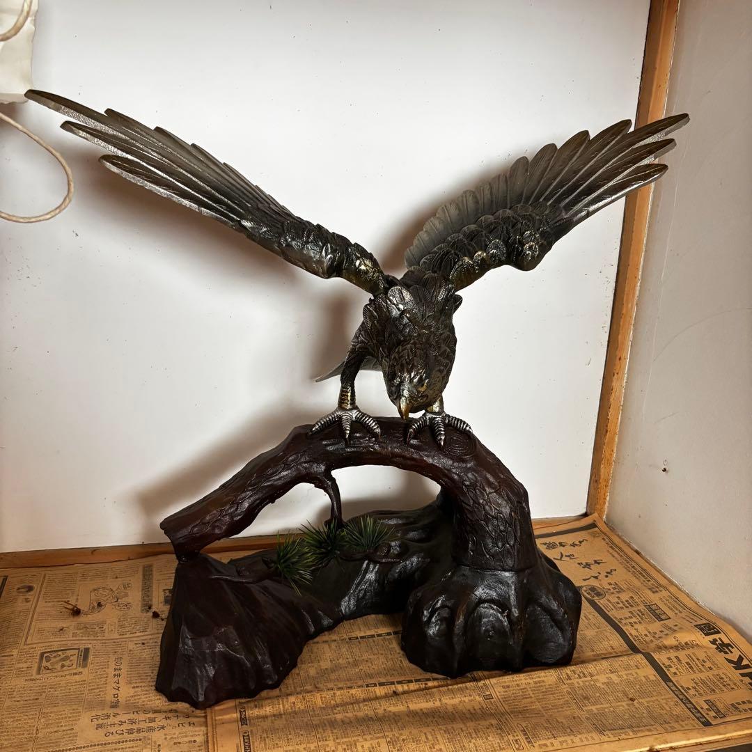 秀峰作ブロンズ製鷹の彫刻 約30cm 鷲のブロンズ彫刻 約30cm 高