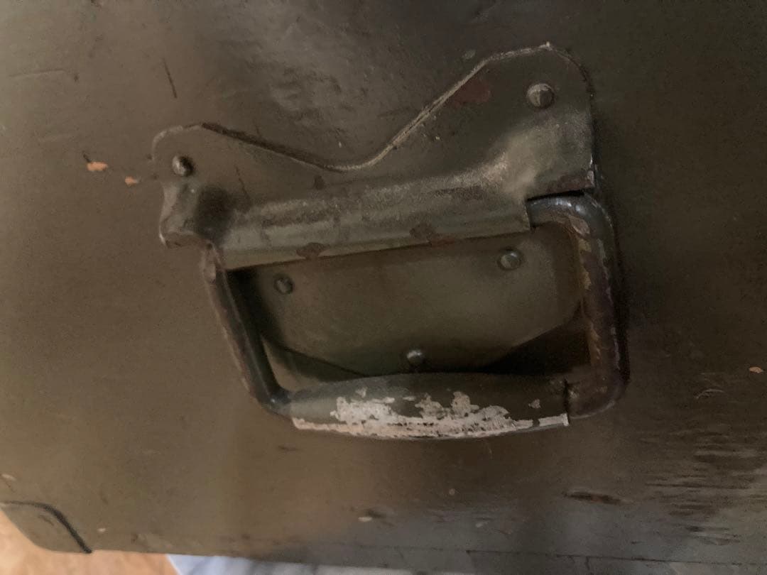 スイス Holzwerk rieder AG社　木製ミリタリーボックス。