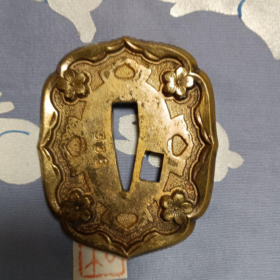 桜花模様の金属製鍔2個(軍刀用)