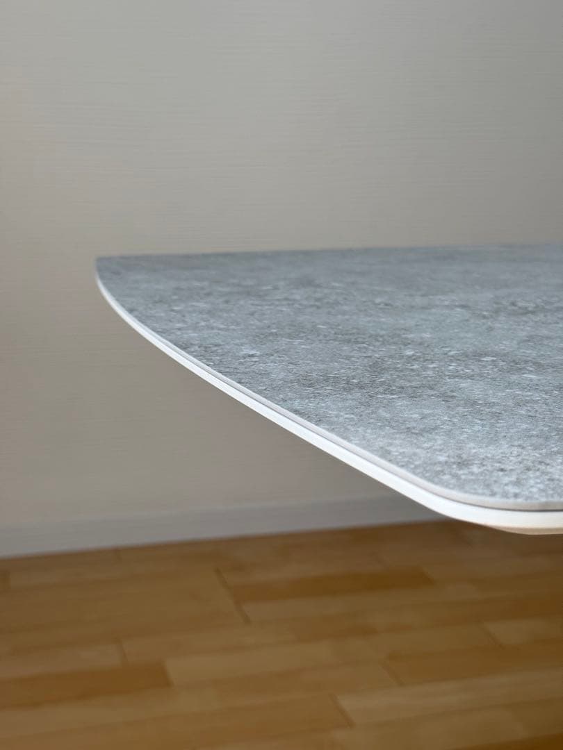 BoConcept Alicante 伸長式ダイニングテーブル