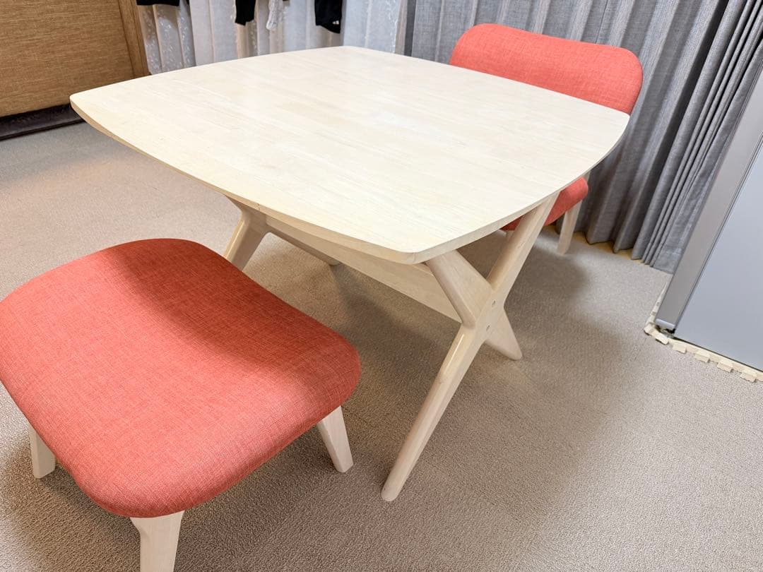 ニトリ 3点セット！リビングダイニングテーブル